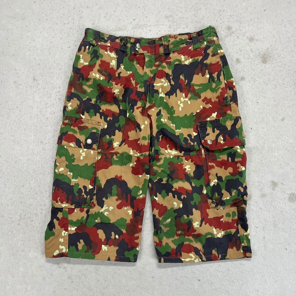 Swiss Military Alpenflage M70 Camo Cargo Shorts Mens 34 Red Camouflage Tactical